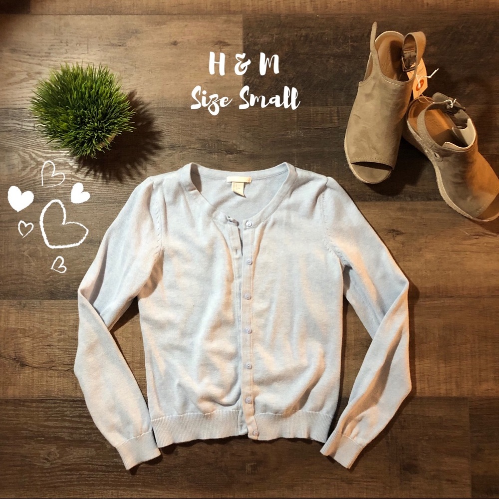H&M Basics Cardigan Size Small! EUC...🌟🌟🌟